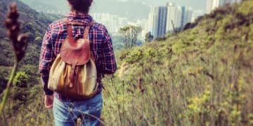 The Ultimate Guide to Packing Light: Travel the World - Cover Image